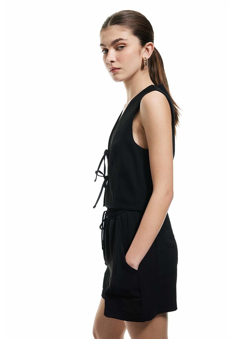 Pantaloni scurti cu snururi de ajustare - Negru