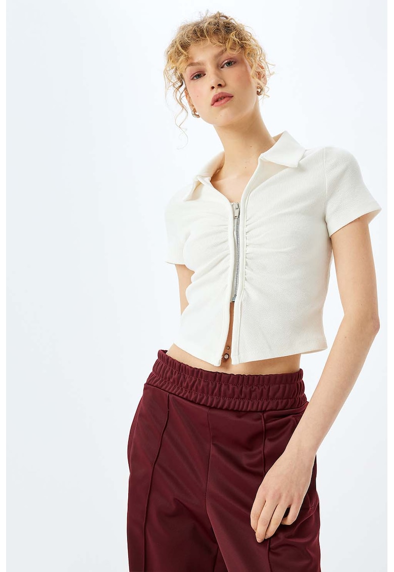 Tricou crop cu fermoar si decolteu in V