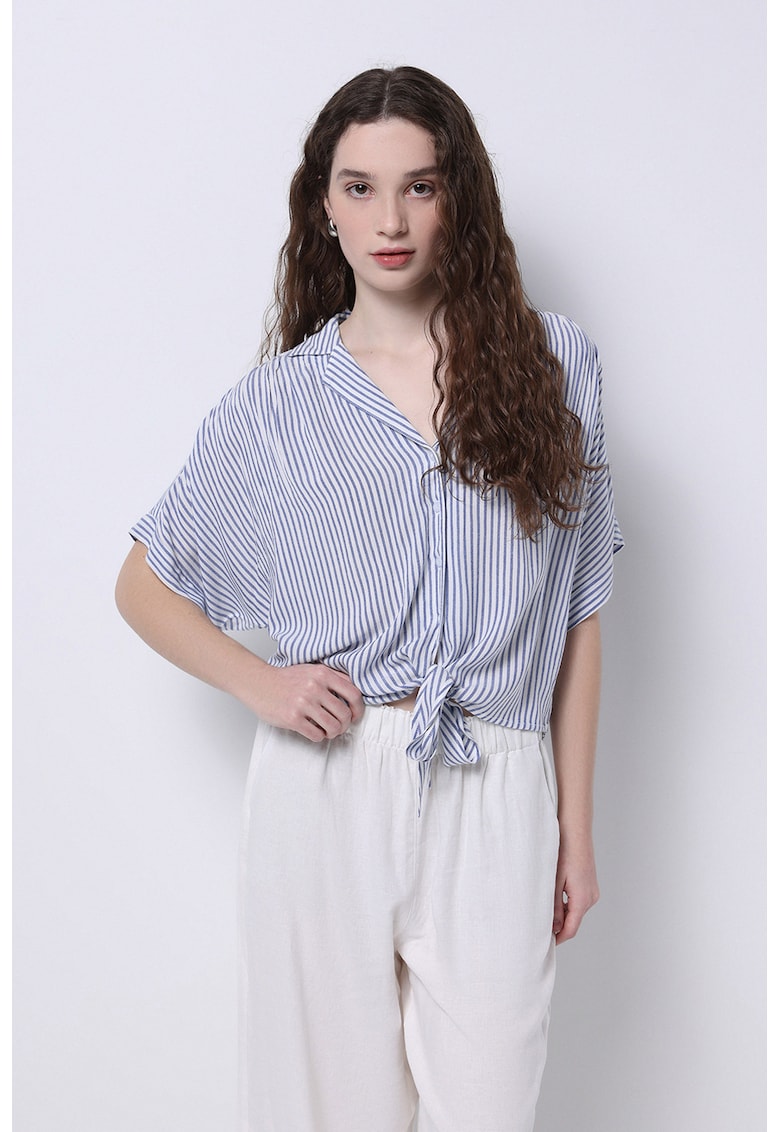 Camasa supradimensionata cu dungi si detaliu innodat