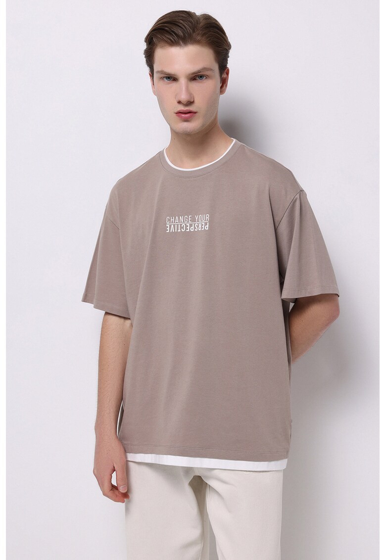 Tricou din bumbac cu imprimeu text - Maro taupe
