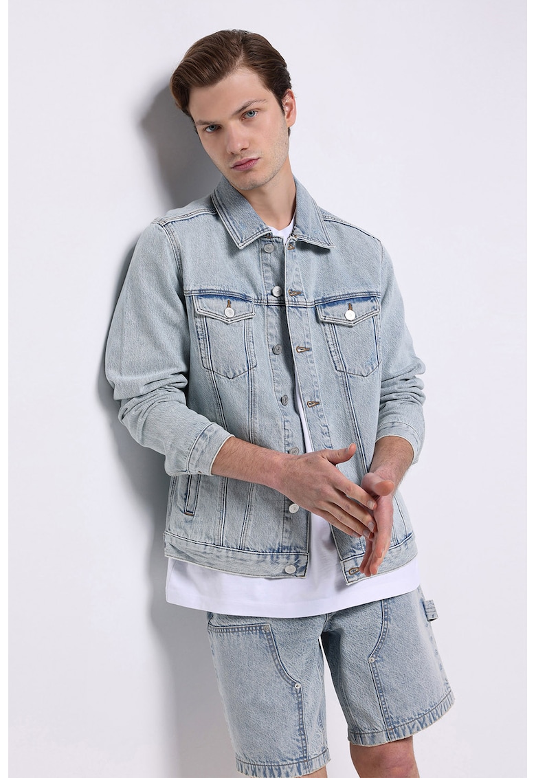Jacheta din denim cu buzunare Jacheta din denim cu buzunare