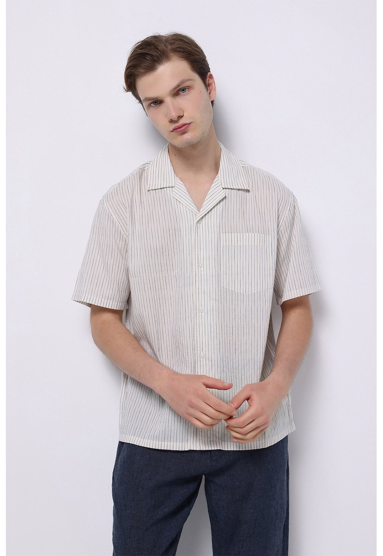 Camasa cu model in dungi si maneci scurte