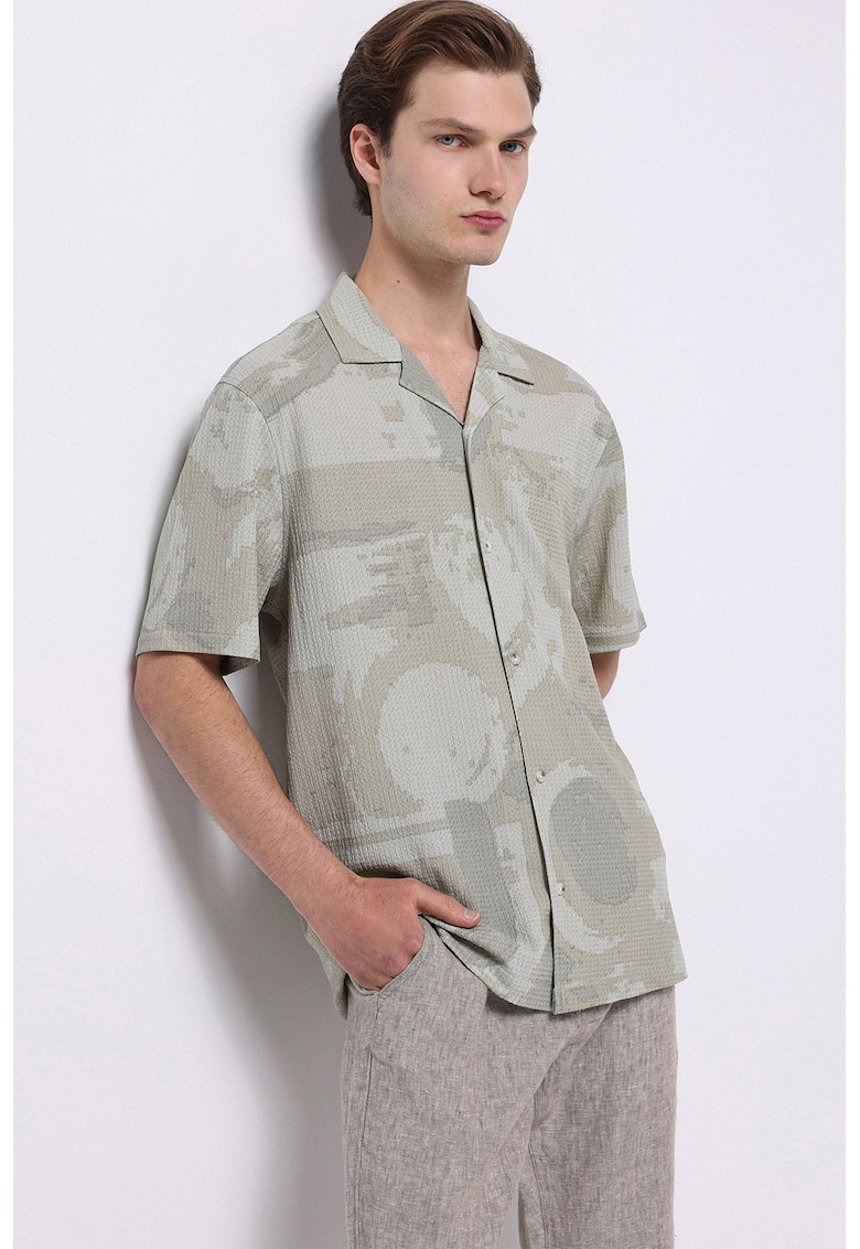 Camasa cu maneci scurte si model