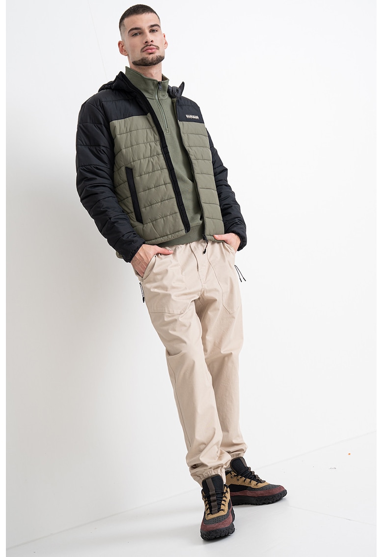 Geaca matlasata cu gluga Gesar