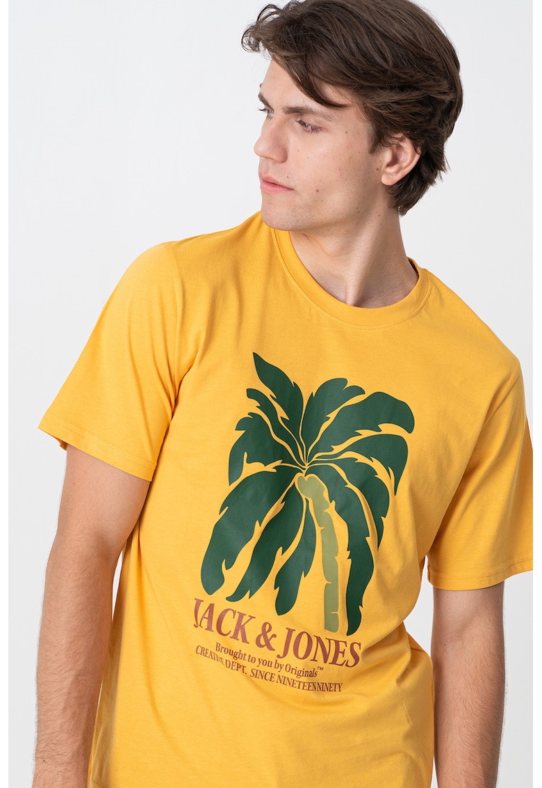 Tricou cu decolteu la baza gatului si design grafic Tricou cu decolteu la baza gatului si design grafic