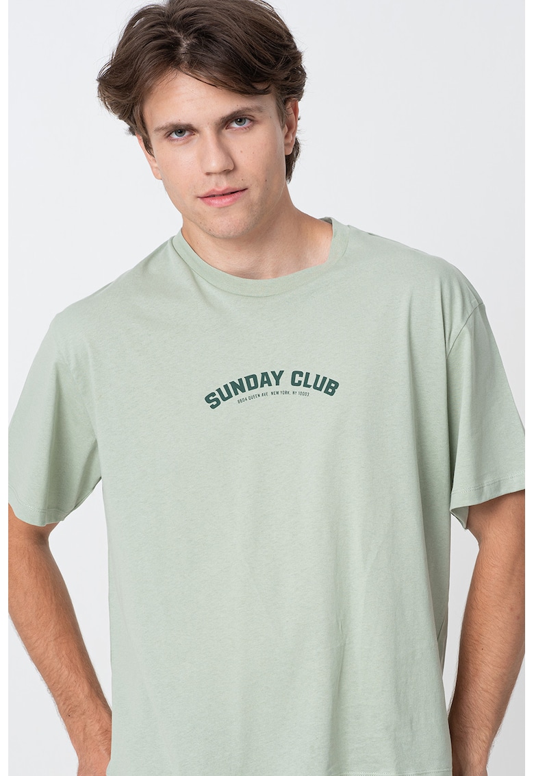 Tricou cu decolteu la baza gatului si imprimeu logo - Verde deschis