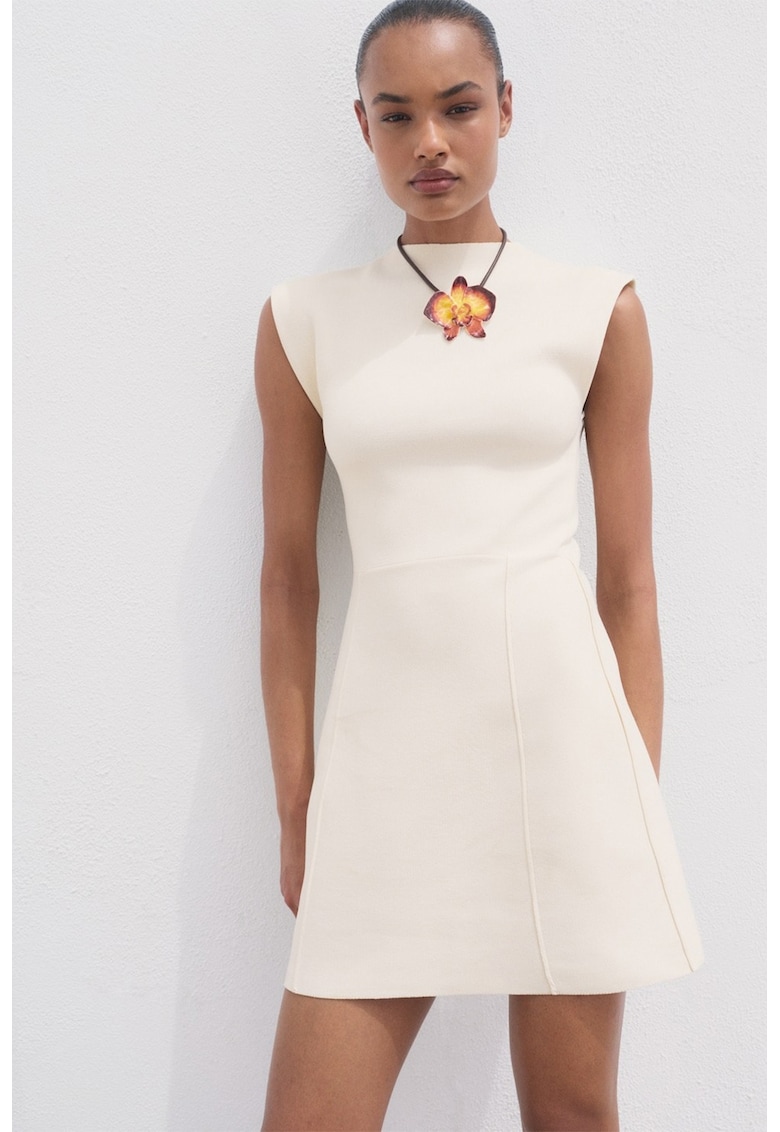 Rochie mini evazata fara maneci - Crem