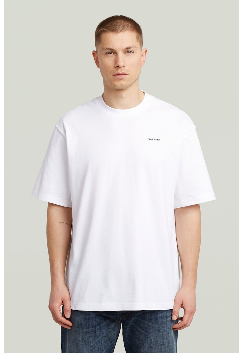 Tricou din amestec de bumbac organic cu logo discret pe piept Tricou din amestec de bumbac organic cu logo discret pe piept