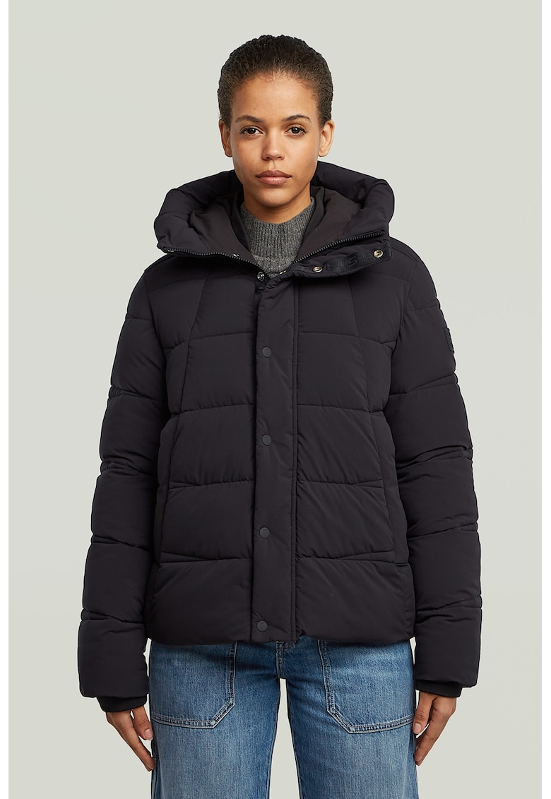 Geaca cu gluga si aspect matlasat