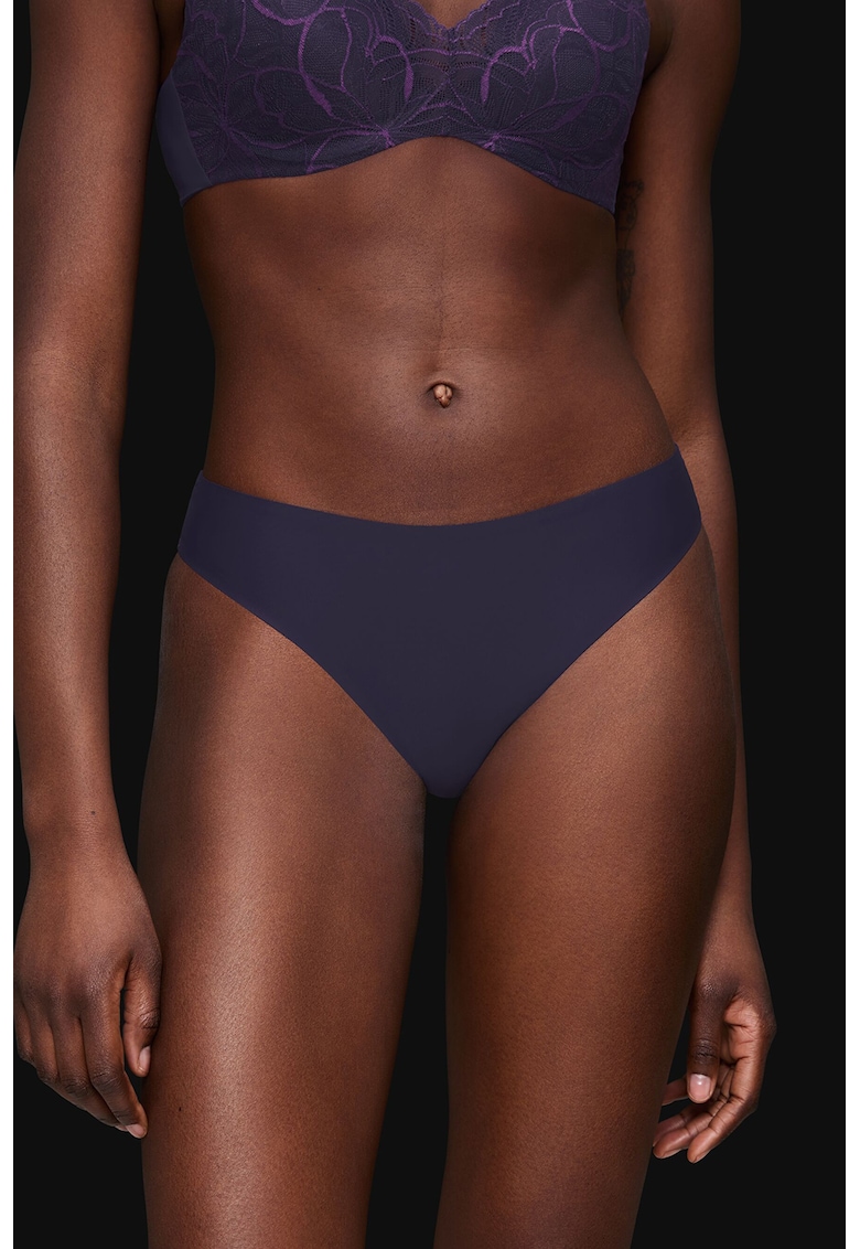 Chiloti cu garnitura din dantela Chiloti cu garnitura din dantela