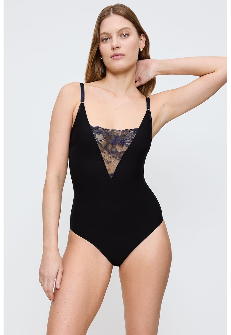 Body din amestec de lyocell cu garnitura din dantela si bretele ajustabile