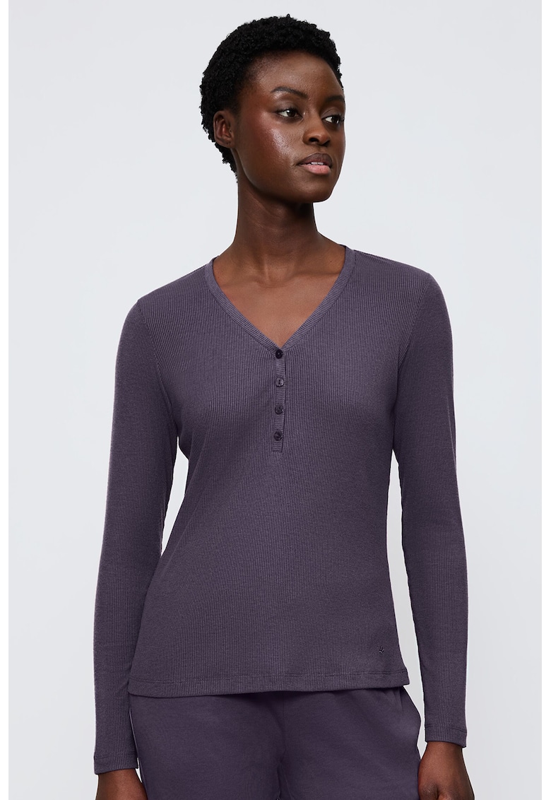 Bluza de pijama cu decolteu in V si fenta cu nasturi