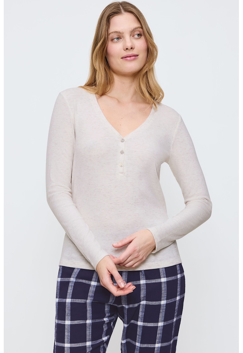Bluza de pijama cu decolteu in V si fenta cu nasturi