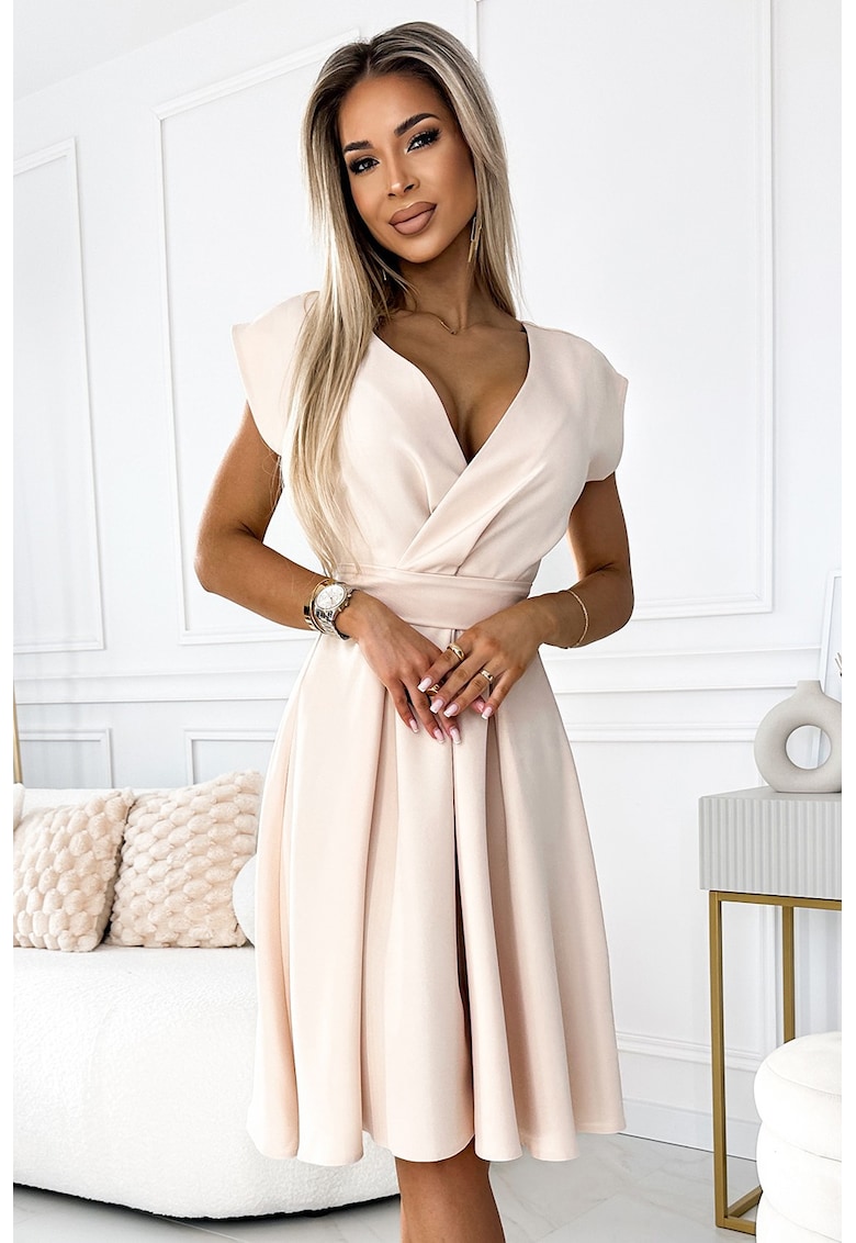 Rochie ampla cu decolteu si curea -