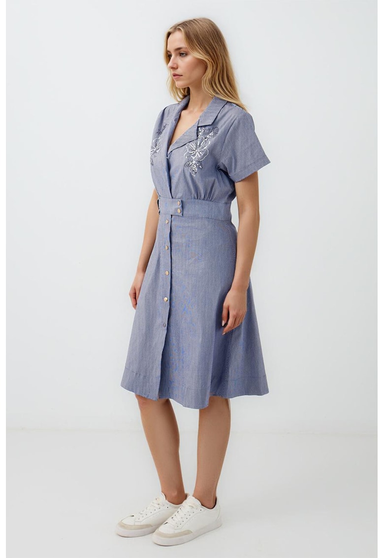 Rochie cu aplicatii din margele cu maneci scurte - Bleumarin
