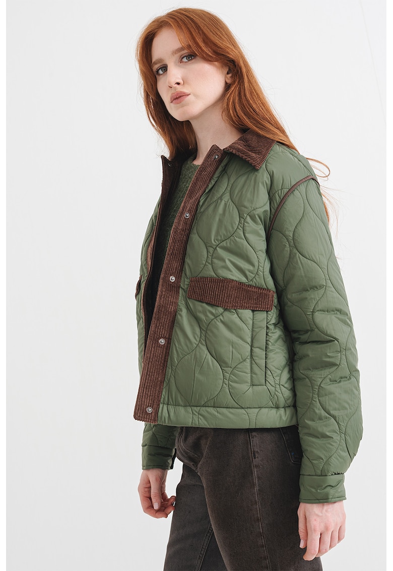 Jacheta-camasa matlasata cu garnituri de reiat