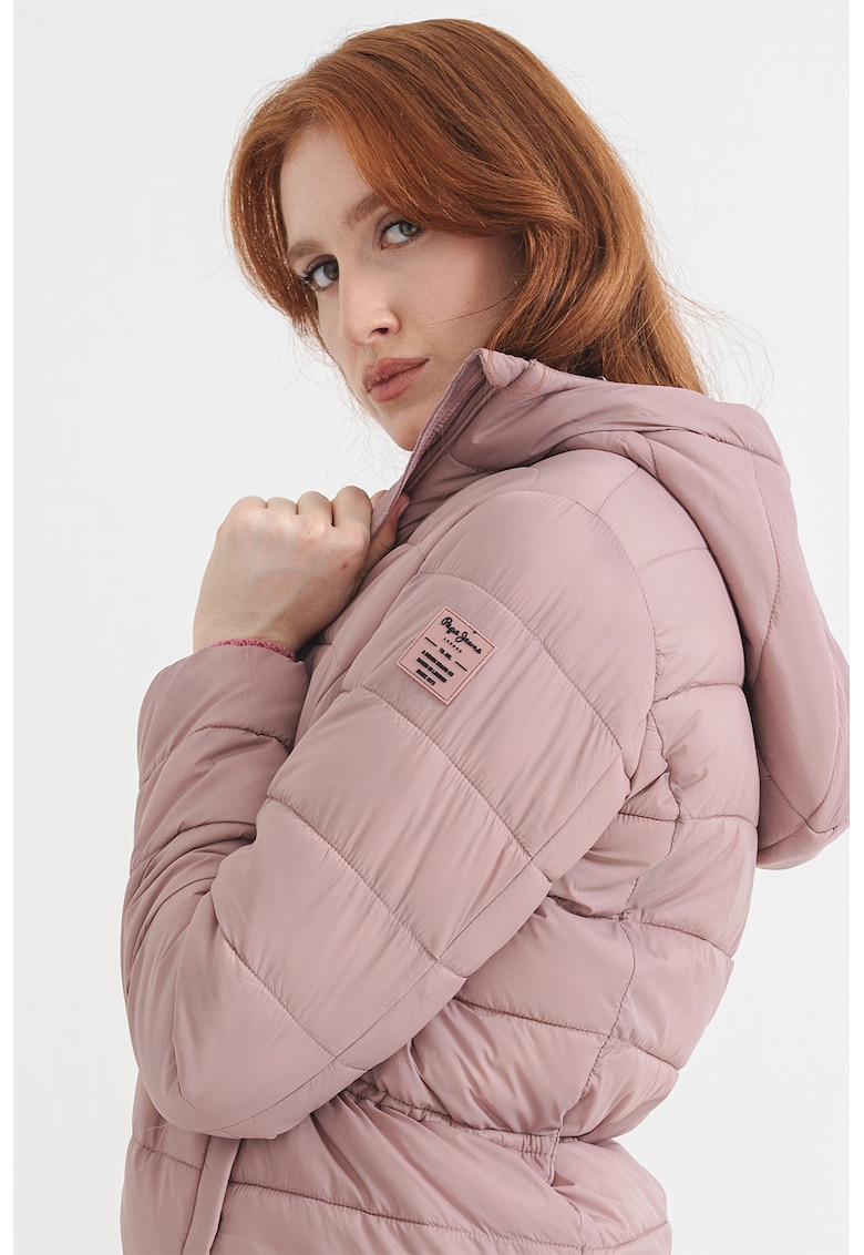 Geaca cu gluga si aspect matlasat