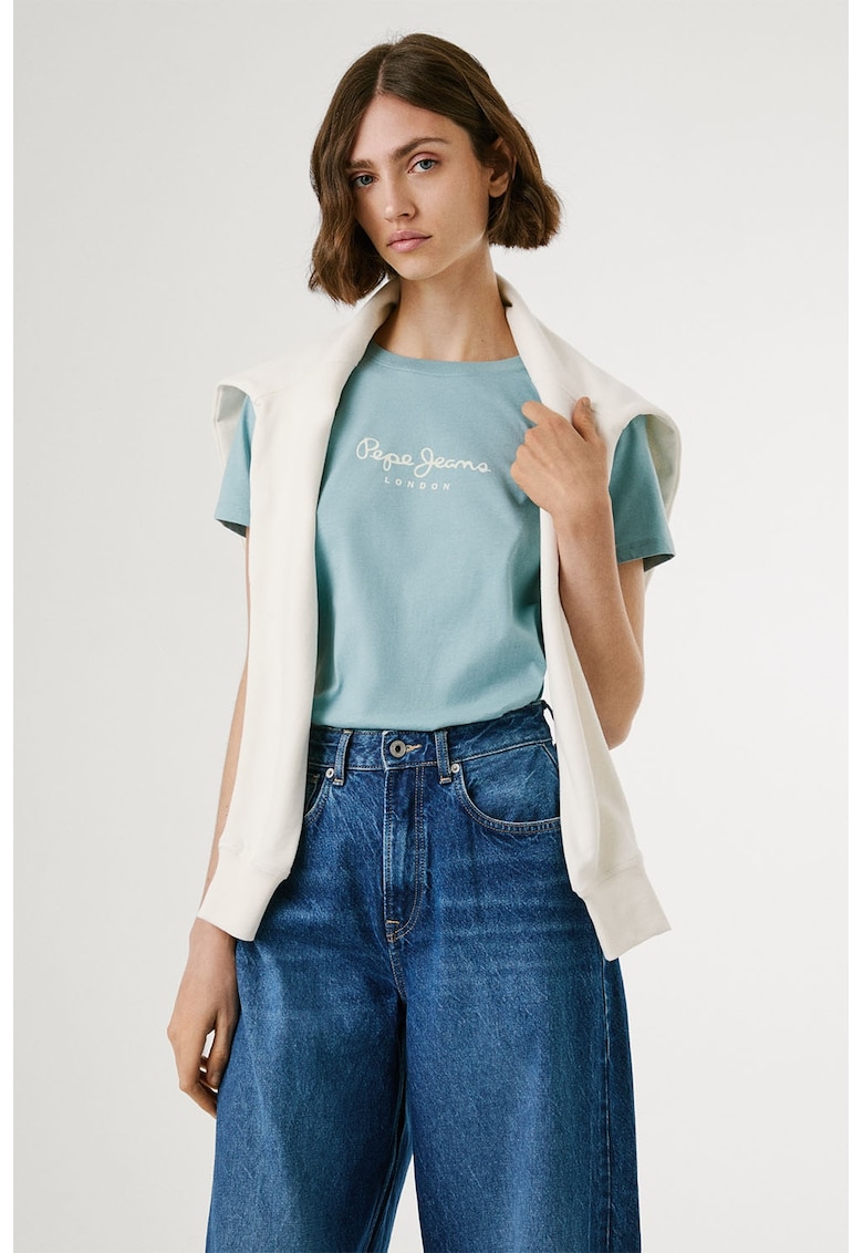 Tricou din bumbac cu decolteu la baza gatului si detaliu cu logo pe piept