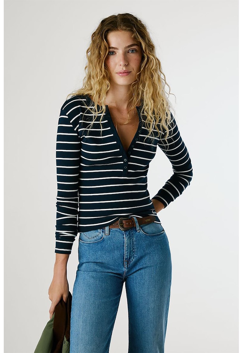 Bluza cu maneci lungi - model in dungi si decolteu in V