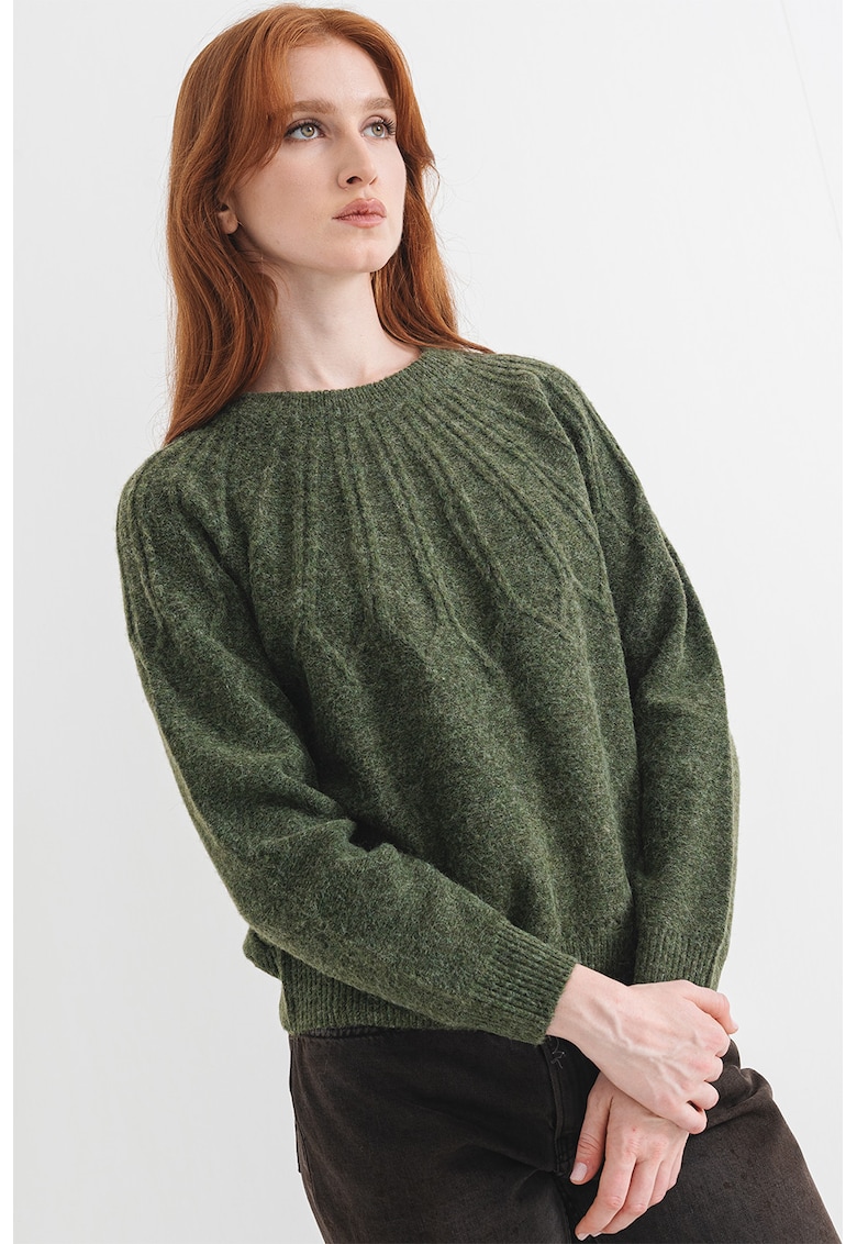 Pulover tricotat cu decolteu l abaza gatului