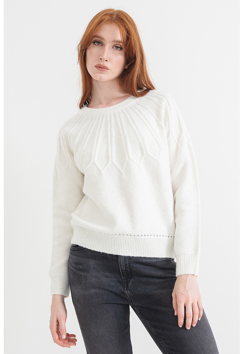 Pulover tricotat cu decolteu l abaza gatului