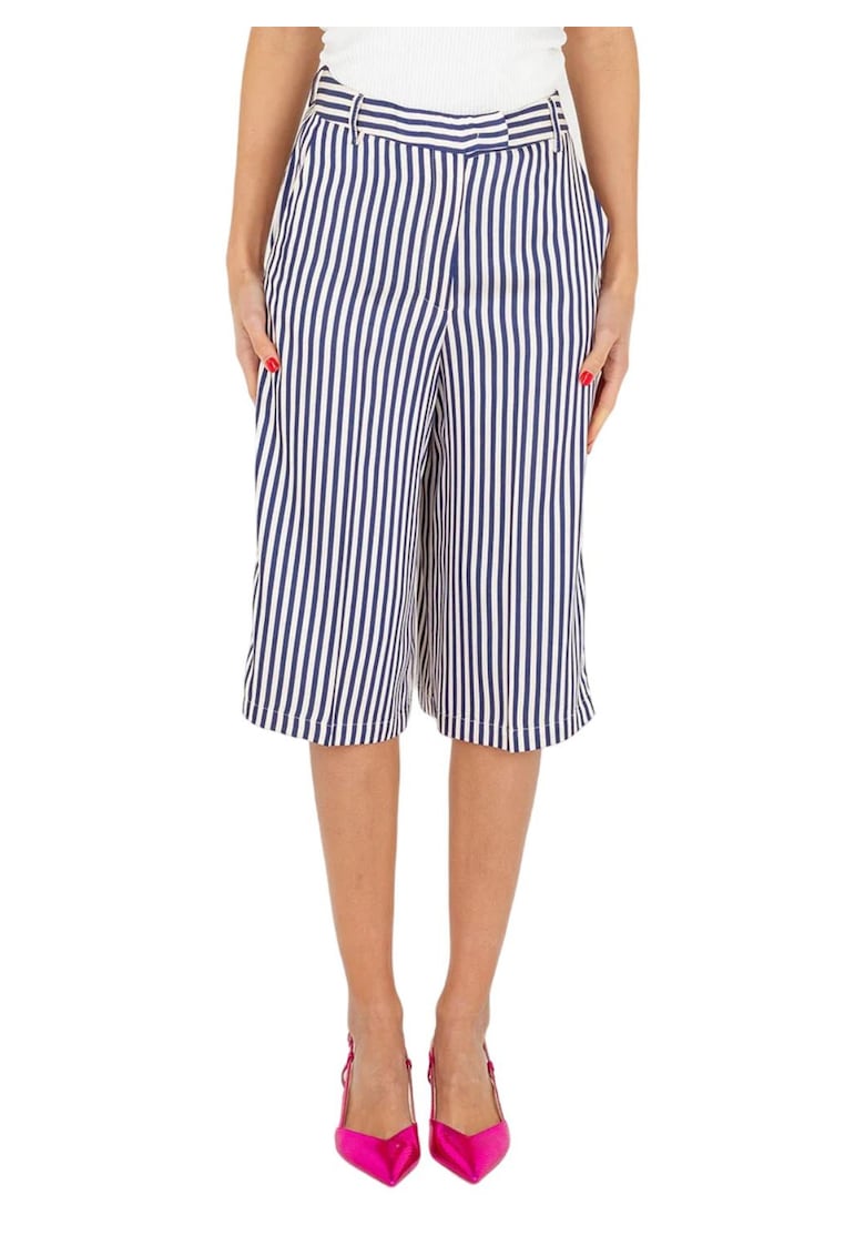 Bermude lejere cu dungi