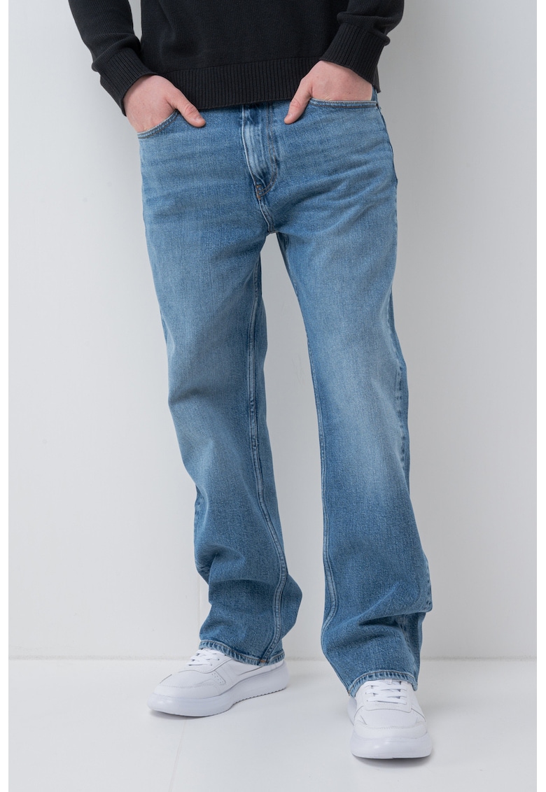 Blugi regular fit cu model cu 5 buzunare