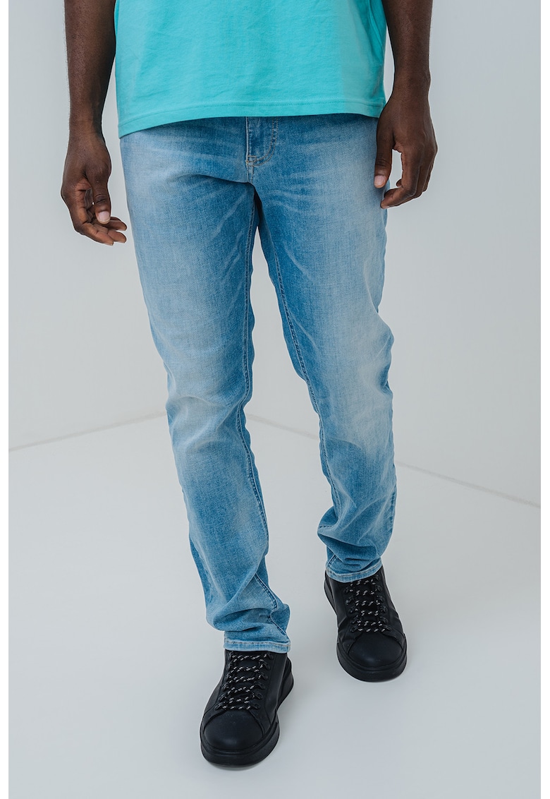 Blugi cu aspect decolorat