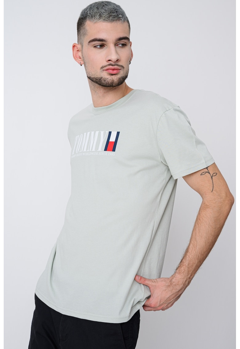 Tricou cu imprimeu logo si decolteu la baza gatului - Verde pal