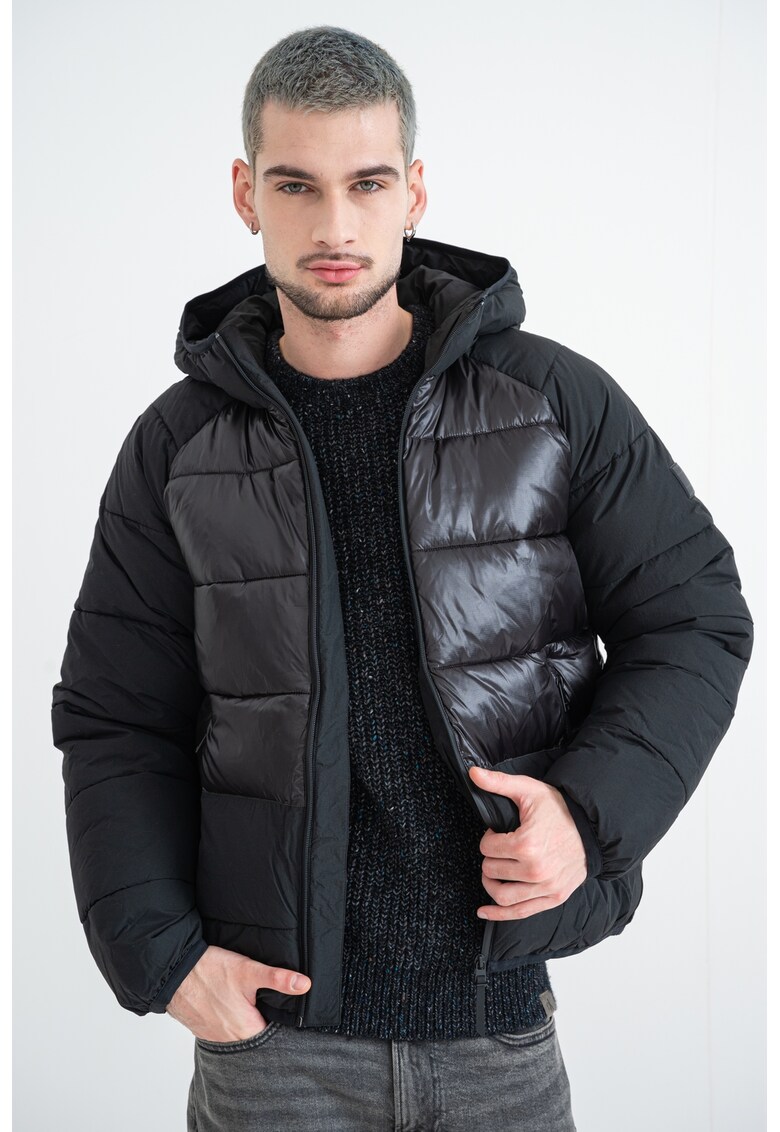 Geaca cu vatelina si buzunare cu fermoar