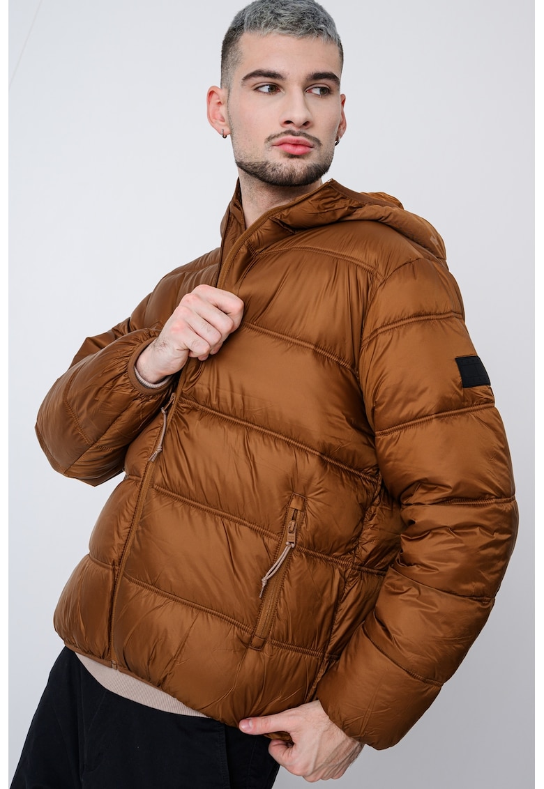 Geaca scurta matlasata cu gluga