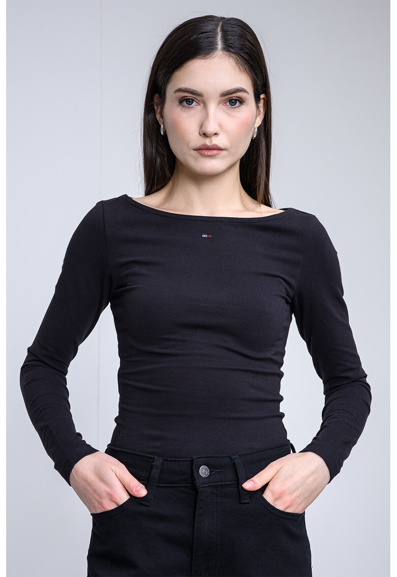 Bluza slim fit cu decolteu barcuta - Negru