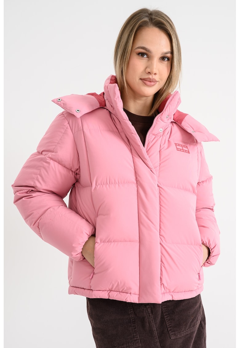 Geaca rezistenta la apa cu umplutura de puf