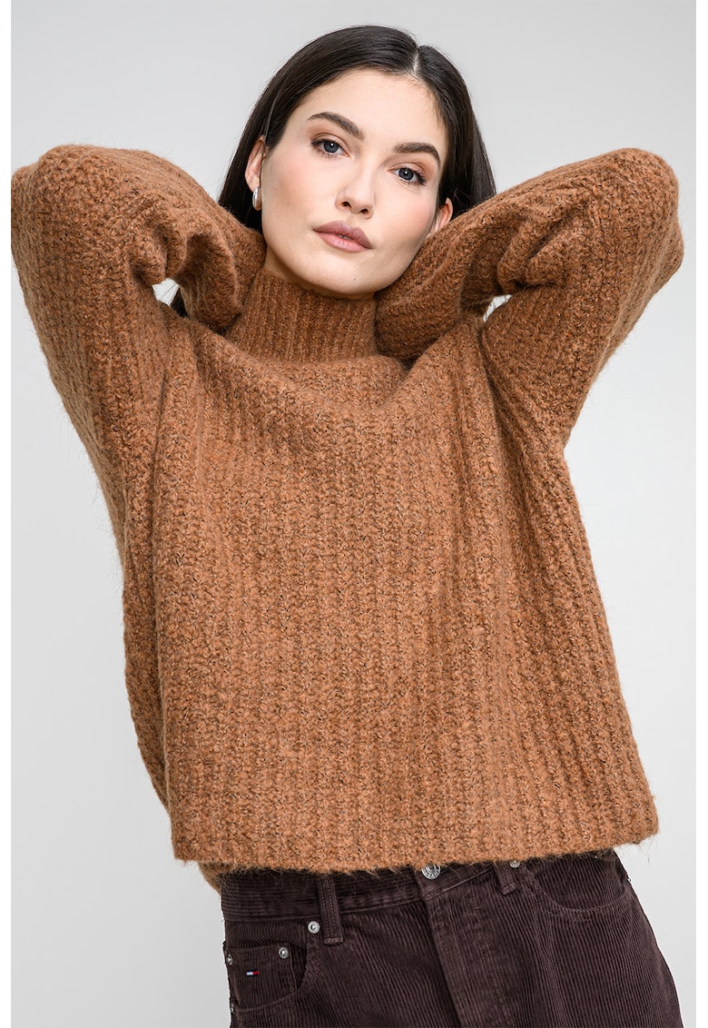 Pulover din amestec de lana cu guler inalt si maneci cazute - Maro camel