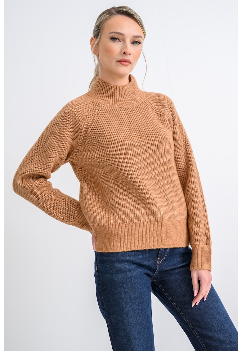 Pulover tricotat cu maneci raglan si maneci scurte