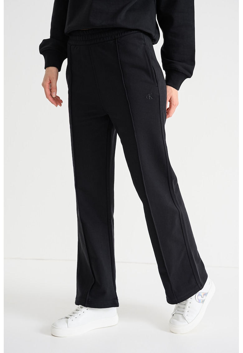 Pantaloni de trening cu talie elastica si buzunare laterale