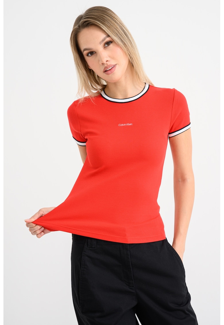 Tricou cu decolteu la baza gatului si logo - Rosu/Alb/Negru