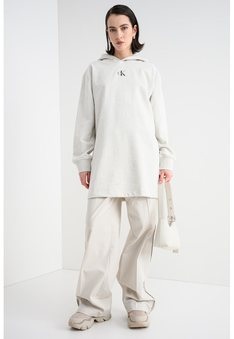 Rochie cu gluga si croiala lejera