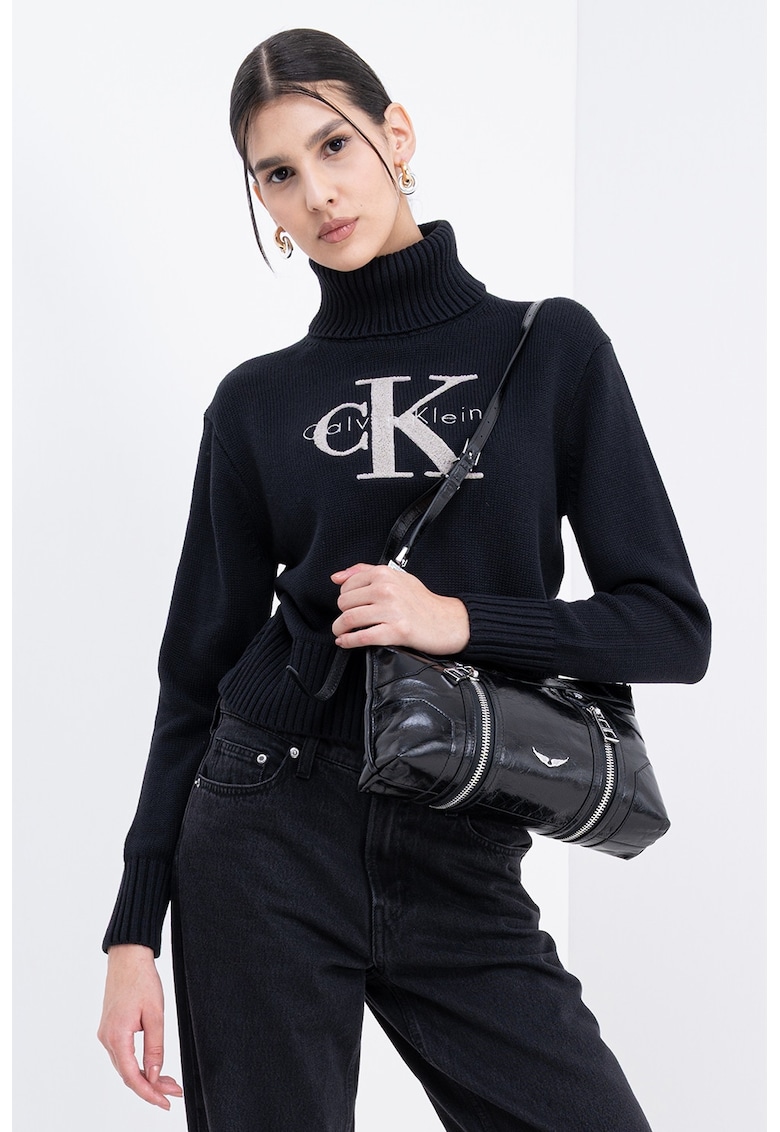 Pulover cu guler inalt si logo brodat