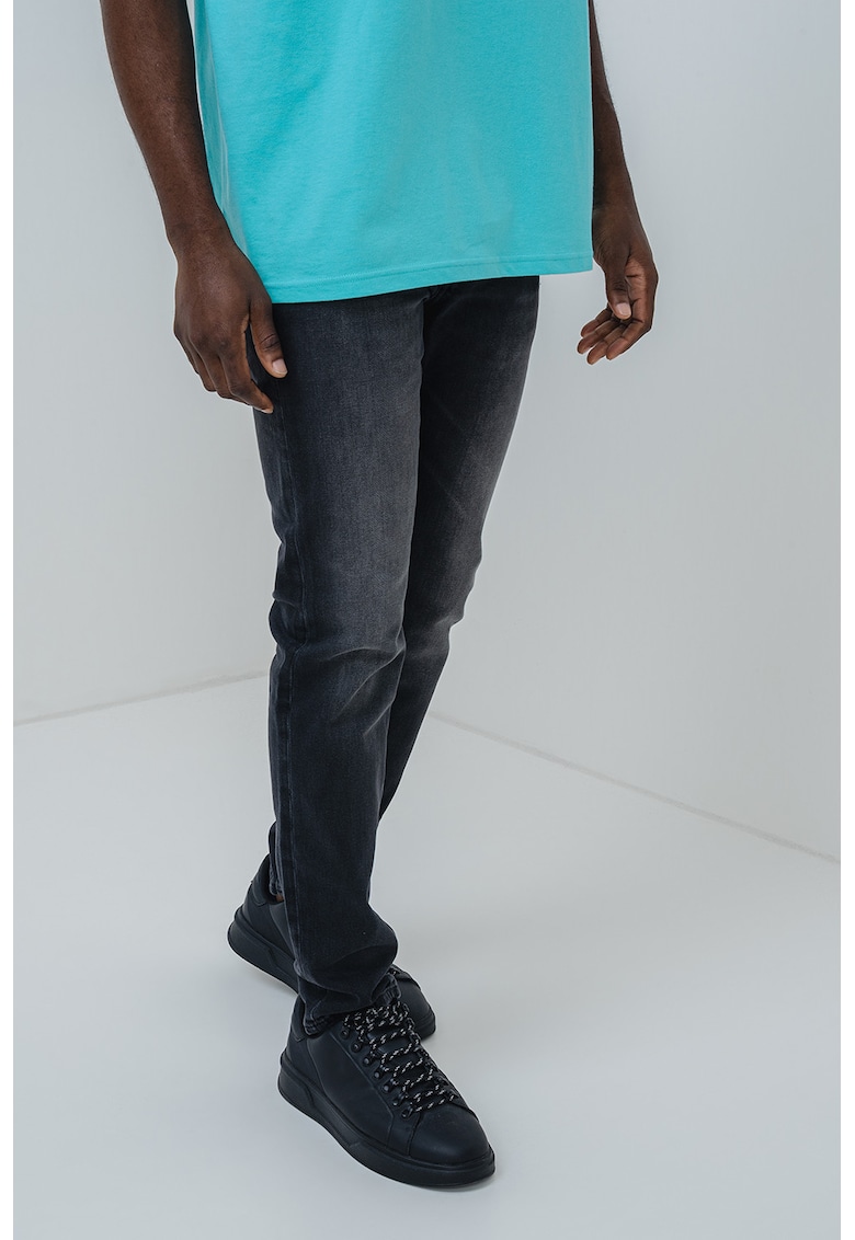 Blugi regular fit de denim