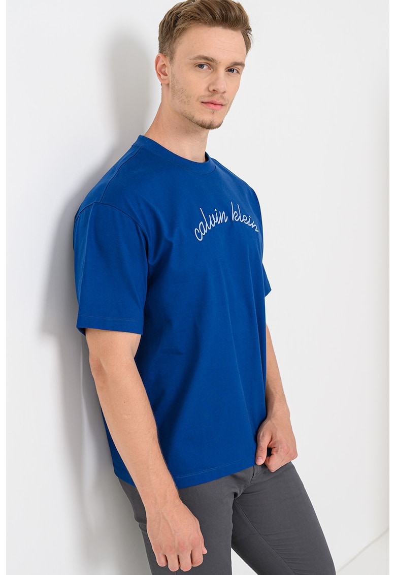 Tricou din bumbac cu decolteu la baza gatului si broderie logo Tricou din bumbac cu decolteu la baza gatului si broderie logo