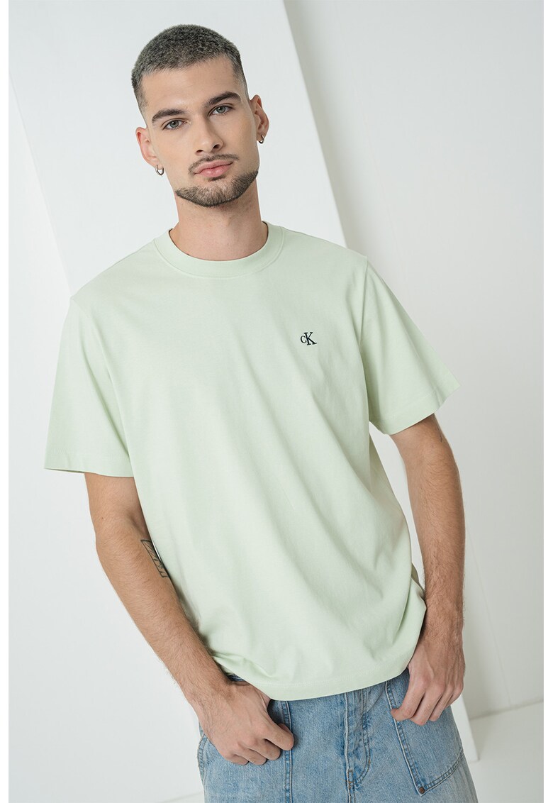 Tricou din bumbac cu decolteu la baza gatului si model uni