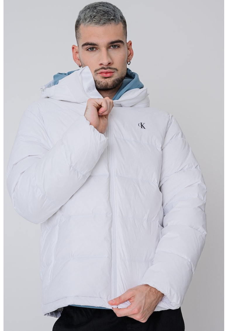Geaca cu umplutura de puf - finisaj rezistent la apa si fermoar - Alb