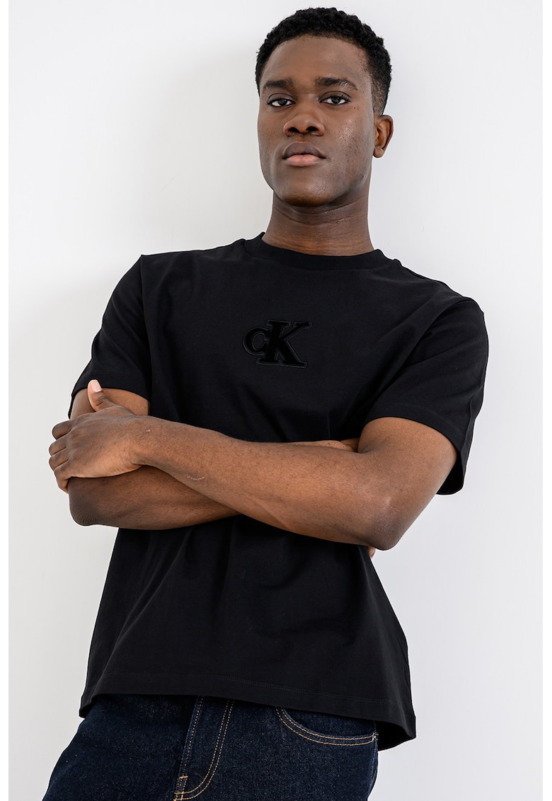 Tricou din bumbac cu aplicatie monograma pe piept - Negru