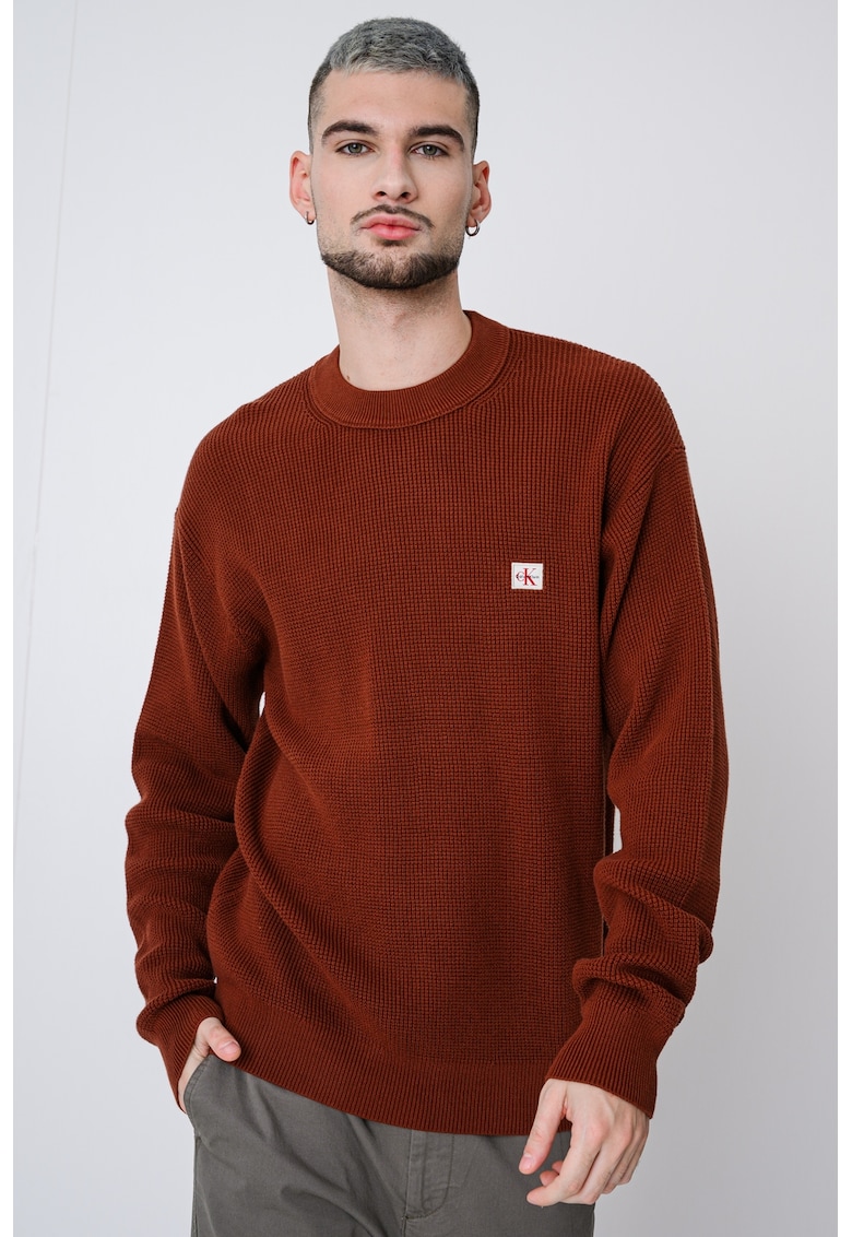 Pulover tricotat cu aplicatie logo discreta