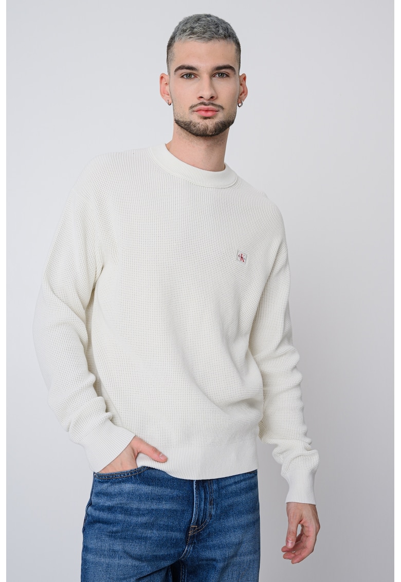 Pulover tricotat cu aplicatie logo discreta