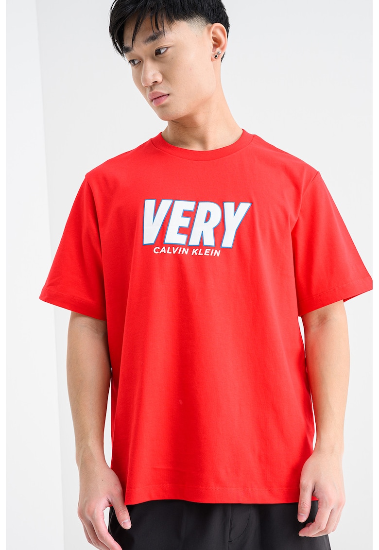 Tricou cu decolteu la baza gatului si imprimeu - Rosu/Alb