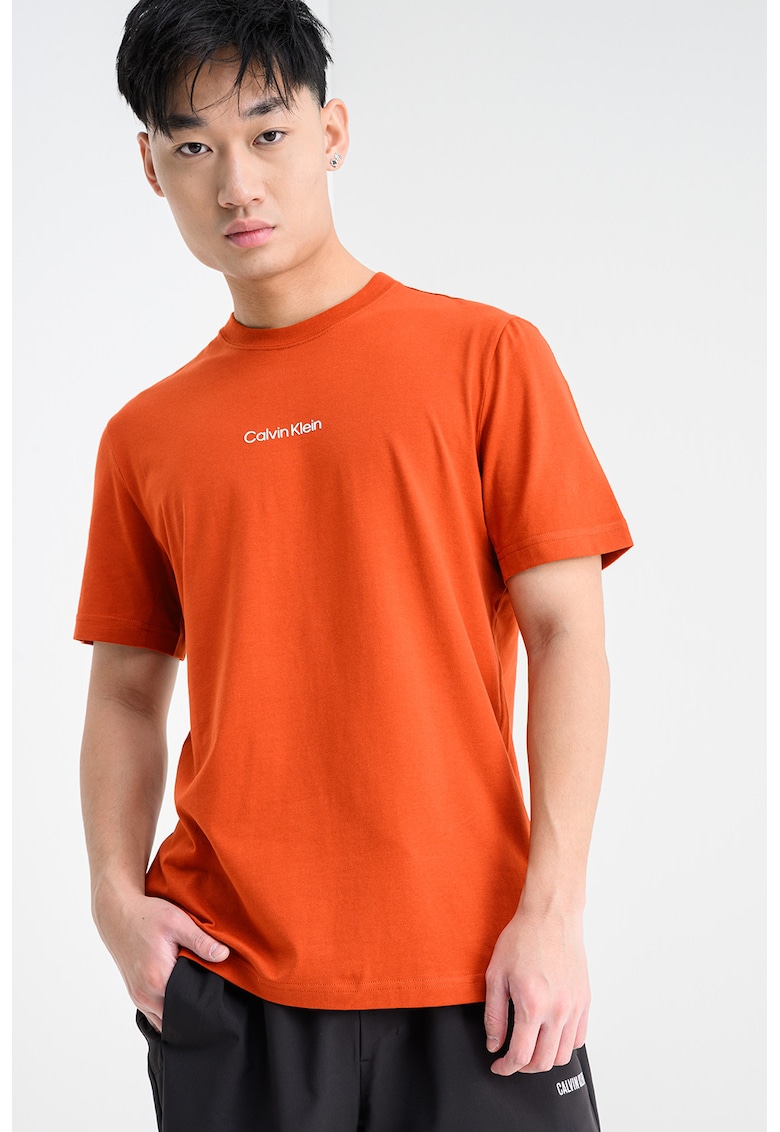 Tricou slim fit cu decolteu la baza gatului - pentru fitness