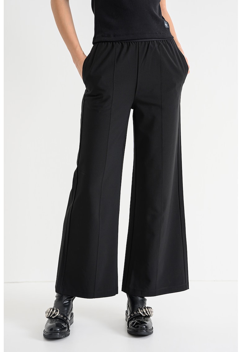 Pantaloni cu croiala ampla - pentru fitness