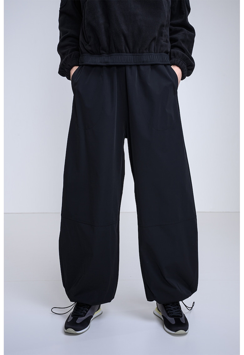 Pantaloni cu croiala parachute - Negru